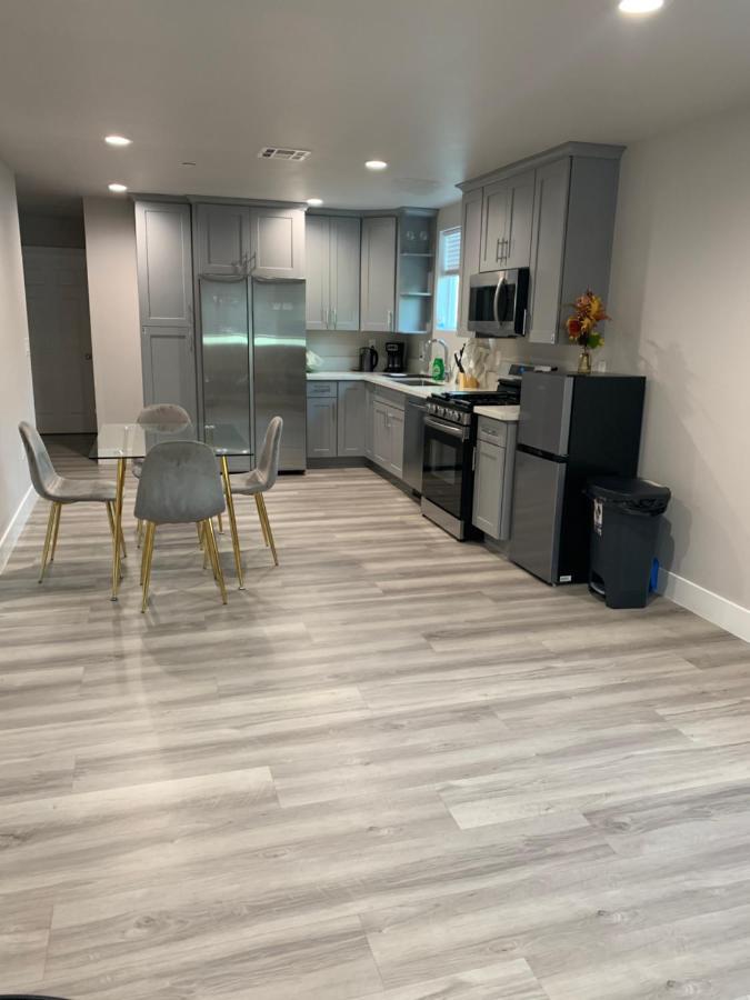 Private Room In New Appartment With Full Bath ロサンゼルス エクステリア 写真