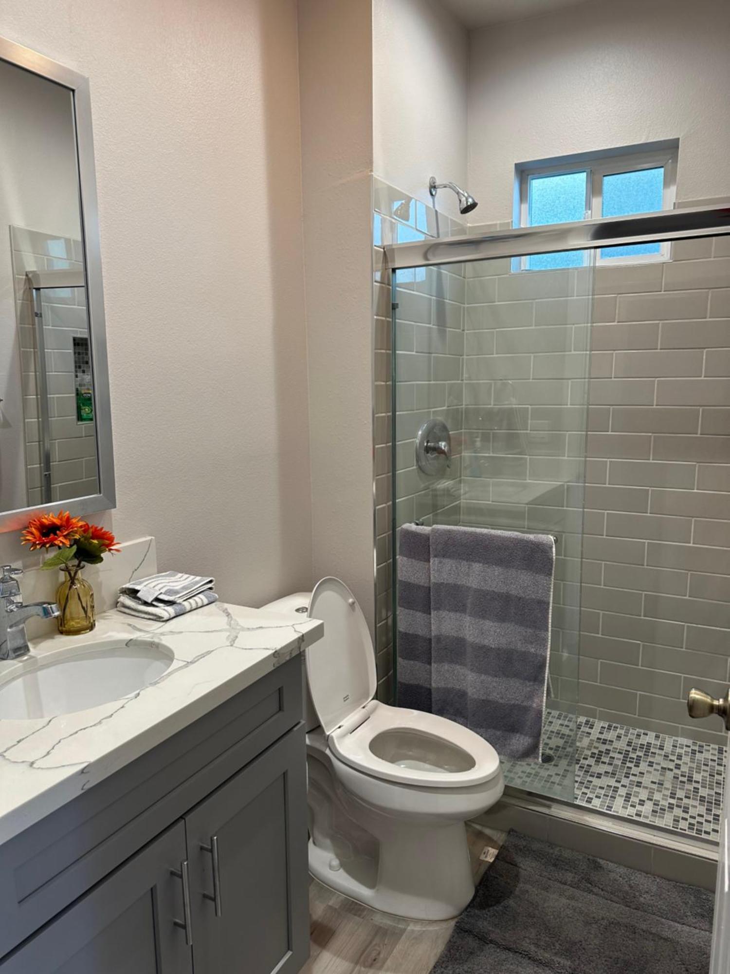 Private Room In New Appartment With Full Bath ロサンゼルス エクステリア 写真